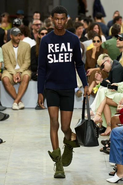 Look 40
